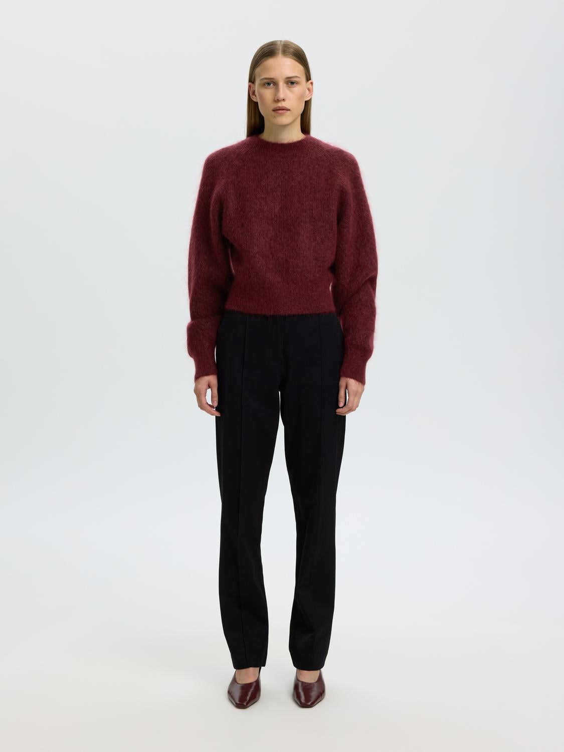 model_shot-front_full